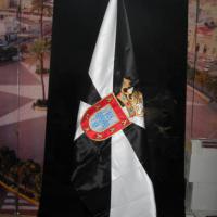 Bandera de raso reglamentaria para despachos y eventos de Ceuta