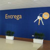 Rotulación fotomural en letras corpóreas. Entrega Peugeot Alcalá de Guadaira Sevilla