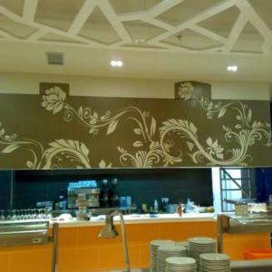 Impresión y corte sobre vinilo. Restaurante chino Centro comercial Airesur Sevilla