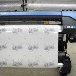Impresión digital en vinilo electroestático + reserva blanca ( vinilo reutilizable )