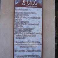 Rótulo cartel con rotulación DM & Chic Peluqueros. Dos Hermanas Sevilla