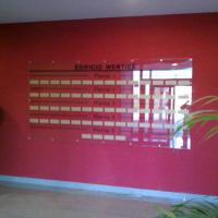Rótulo cartel con rotulación Edificio Wertice Dos Hermanas Sevilla