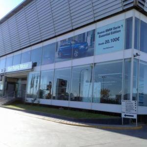 Rotulación de vinilos en impresión digital laminado. San Pablo Motor BMW Sevilla