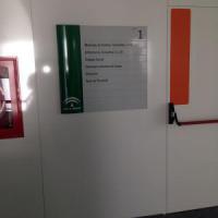 Rótulo cartel con rotulación Homologado Junta de Andalucía. Ambulatorio Torreblanca Sevilla