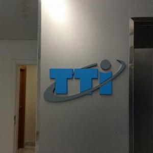 Rótulo corpóreo en pvc. TTI, Sevilla