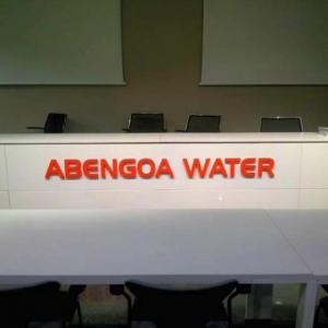 Rótulo letras copróreas Abengoa Water, Instalaciones I+D+I de Fuente del Rey Dos Hermanas Sevilla