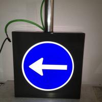 Rótulo luminoso corpóreo. Caja de luz led y señales de tráfico parking subterráneo. Centro Comercial El Faro. Para Acciona Facility Services SA