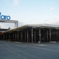 Toldos en lona plástica especial para lluvia de 450 mts en centro Comercial El Faro Badajoz. Trabajos realizados para Acciona Facility Services 