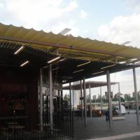 Toldos en lona plástica especial para lluvia de 450 mts en centro Comercial El Faro Badajoz. Trabajos realizados para Acciona Facility Services 
