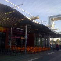 Toldos en lona plástica especial para lluvia de 450 mts en centro Comercial El Faro Badajoz. Trabajos realizados para Acciona Facility Services 