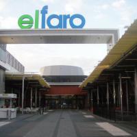 Toldos en lona plástica especial para lluvia de 450 mts en centro Comercial El Faro Badajoz. Trabajos realizados para Acciona Facility Services 