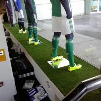 Decoración Tienda Ofical del Real Betis Balompie. Trabajos realizados para Arquitectura ferial de la madera SL