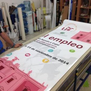 Impresión digital sobre vinilo. Campaña para la Universidad de Sevilla