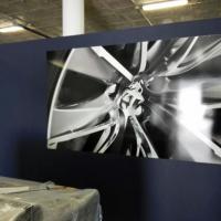 Rotulación de fotomural de vinilos en Puegeot Automares Motrisa Sueminencia Sevilla
