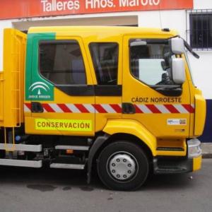 Rotulación Vehículos Industriales Sevilla. Imesapi, Mantenimiento de Carreteras en Andalucía. Rotulación con vinilos especiales homologados reflectantes.