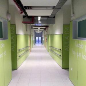 Rotulación de vinilos en Colegio en Alcalá de Guadaira Sevilla. Trabajos para Ferrovial-Agroman