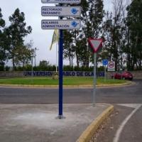 Rótulo cartel con rotulación Universidad Pablo de Olavide Sevilla