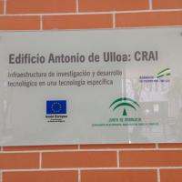 Rótulo cartel con rotulación Universidad de Sevilla, Edificio para el aprendizaje y la innovación Antonio de Ulloa