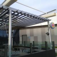 Toldos con lona plástica especial para lluvia. Burguer King en Centro Comercial El Faro Badajoz.