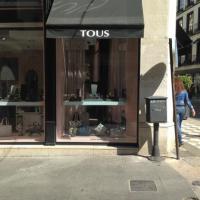 Toldos rotulados para las iendas Tous. Granada