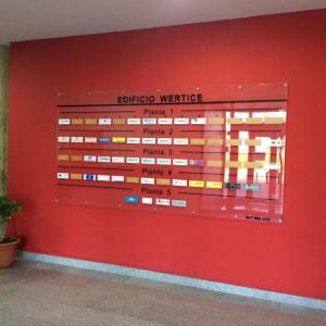 Directorio edificio placa de metacrilato de 10 mm. Dos Hermanas Sevilla