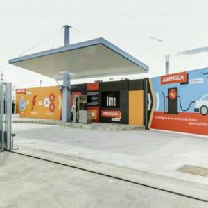 Rotulaciones Sevilla, Abengoa rotulación de estación de servicio Hidrogenera en Sevilla. Rotulación en vinilos especiales para exterior.