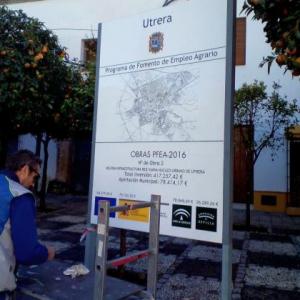 Valla publicitaria o cartelera, así como cartel de obra  panelable y rotulada con vinilo. Programa 2016 de Fomento Agrario del Ayuntamiento de Utrera Sevilla