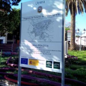 Valla publicitaria o cartelera, así como cartel de obra  panelable y rotulada con vinilo. Programa 2016 de Fomento Agrario del Ayuntamiento de Utrera Sevilla