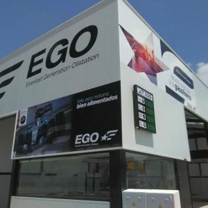 Decoración y rotulación con vinilos especiales de gasolinera EGO en Sevilla