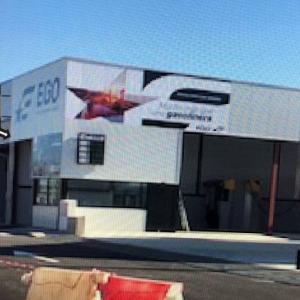 Decoración y rotulación de gasolinera EGO en Sevilla