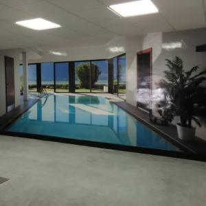 Rotulación de foto mural en vinilo especial de pared laminado.Garaje parking en Dos Hermanas Sevilla.