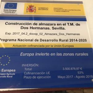 Rótulo cartel en metacrilato pulido y rotulado a la inversa. Almazara en Dos Hermanas Sevilla.