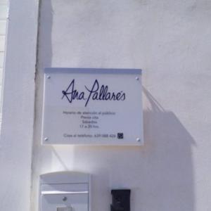 Placa en metacrilato de 8 mm para fachada. Ana Pallarés Huelva.