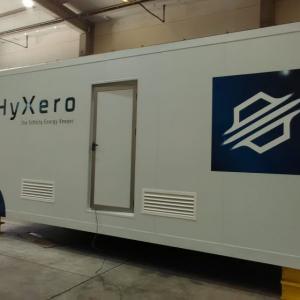 Rotulación de contenedor conatiner en vinilo de corte de alta calidad. Hy Xero Sevilla