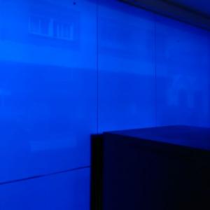 Rotulación de cristales con vinilos opacos para BBVA. Trabajos para Cacelia en Sevilla.