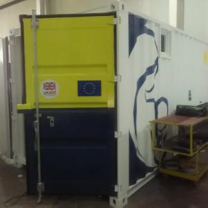 Rotulación de un lote de 13 contenedores container en vinilo de corte especial para Kaduna Solar. Fabricados por Proinsener Sevilla.
