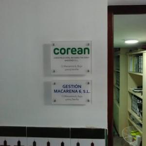 Rótulo Cartel placa rotulado con vinilo, para Corean Sevilla.