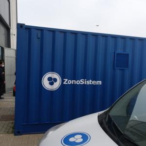 Rotulación de contenedor container en vinilo especial de corte, para Ingeniería del Ozono en Cádiz.