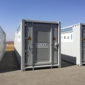 Rotulación de un lote de 8 contenedores container en vinilo de corte especial para Siemens. Fabricados por Proinsener Sevilla.