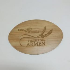 Logo fresado en madera para interior. Sevilla