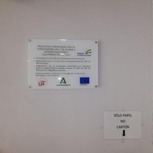 Placas de metacrilato.Universidad de Sevilla.