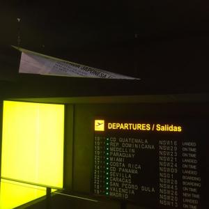 Rótulo en letras corpóreas con led para el restaurante Naciónsushi en Sevilla.